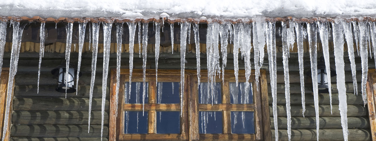 spray foam prevents ice dams by providing proper insulation in Glendale attic spaces